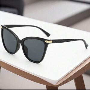 NEW Elegant Black Cat Eye Square Gold Accent Sunglasses